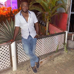 Meet your Posher, Troy